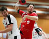  Die Spielklassenreform des Handballverbands Württemberg kommt sowohl beim HRW Laupheim (rechts Tim Rodloff) als auch bei der TG Biberach nicht gut an.