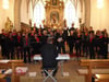 
 Der De-Chor hatte am Samstag Besuch von befreundeten Singgemeinschaften aus der Schweiz und aus Österreich. In der katholischen Kirche in Deuchelried gab es ein Konzert. 
