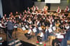  Die Gemeindemusik Herbertingen unter der Leitung von Peter Rehm erfreut bei ihrem Winterkonzert die Zuhörer.