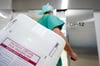 Ein Styropor-Behälter, in dem menschliche Organe transportiert werden: Im Ostalbkreis gab es in den vergangenen drei Jahren nur drei Organspenden.