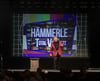  Der Kabarettist Bernd Kohlhepp aus Tübingen mit „Hämmerle TV“ kam beim Publikum gut an.