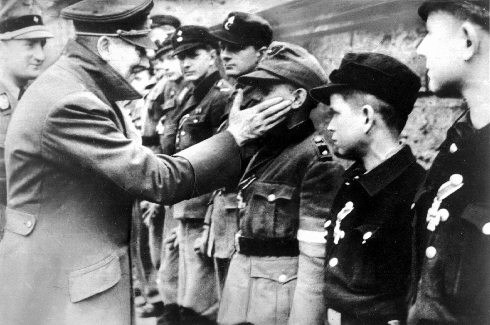 Darf man seinen Sohn Adolf nennen? Darf man seinen Sohn Adolf nennen?
