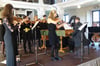 
 Das Landesjugendbarockorchester (in der Mitte die Solistin Johanna Dall’Asta an der Viola d’Amore) gab in Ochsenhausen ein hinreißendes Konzert. 
