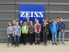 
Schüler aus den Regionen Ostwürttemberg und Ulm haben bei der Carl Zeiss Meditec AG durch „MINToring“ einen Einblick in die Berufswelt erhalten.
