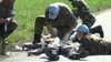 Ein inszenierter Unfall bei einer UN-Übung in der Nähe von Heimenkirch: Angehende Militärbeobachter müssen bei Verletzten zumindest eine Erstversorgung durchführen können.