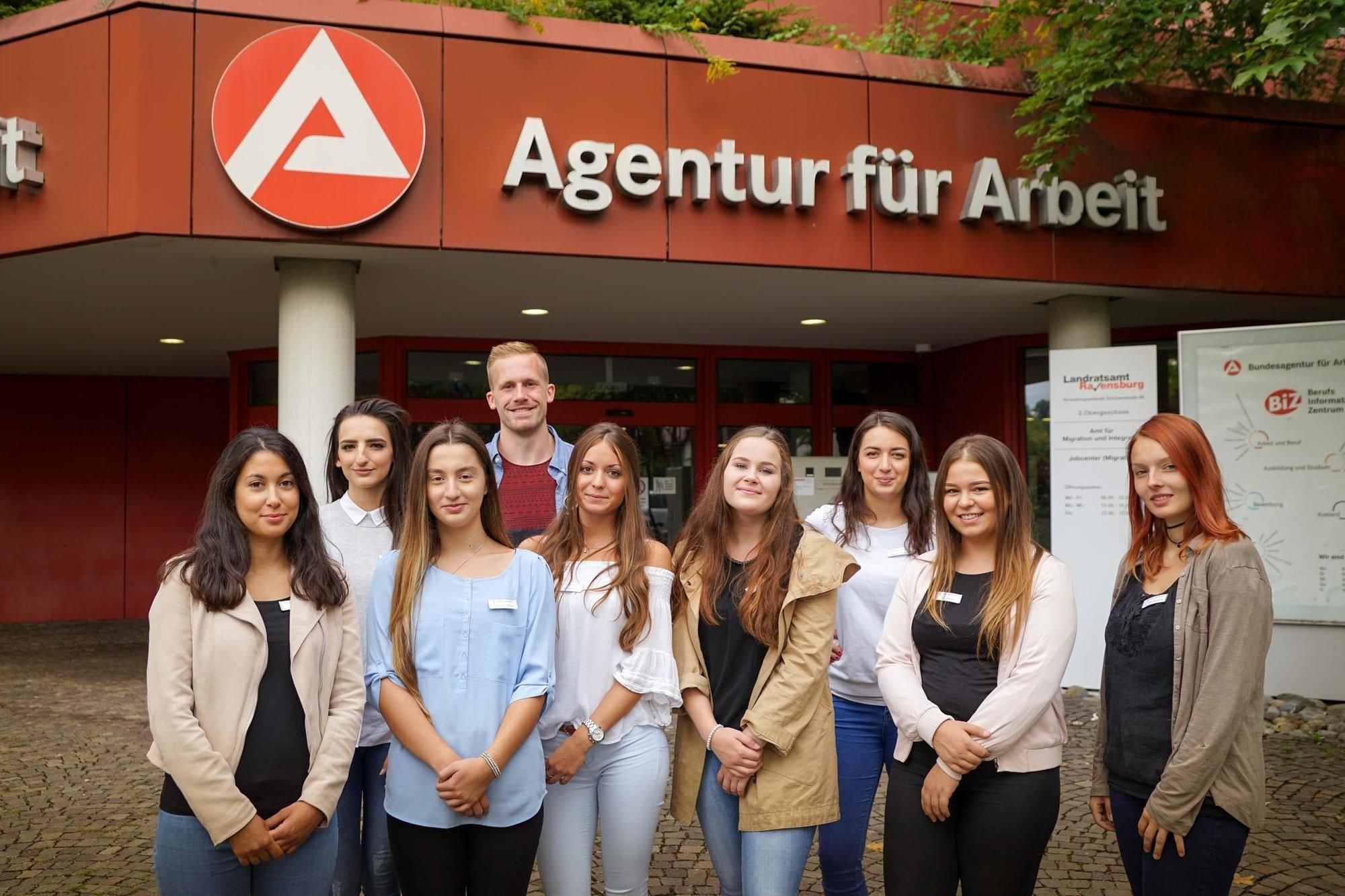 Neue Azubis starten bei der Arbeitsagentur