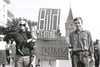 
Protest in Lindau: Am 28.9. 1967 demonstrierten Konstanzer Studenten gegen die Springer-Presse und die Macht der „Bild-Zeitung“ in Lindau. 
