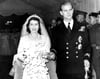 
Das Brautpaar Prinzessin Elizabeth II. und Prinz Philip aus Griechenland bei ihrer Hochzeit am 20.11.1947 in London. 
