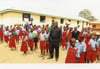 
Pfarrer Gerald Ezeanya unterstützt die Schule in seiner Heimatpfarrei mit Spenden aus Ellwangen.

