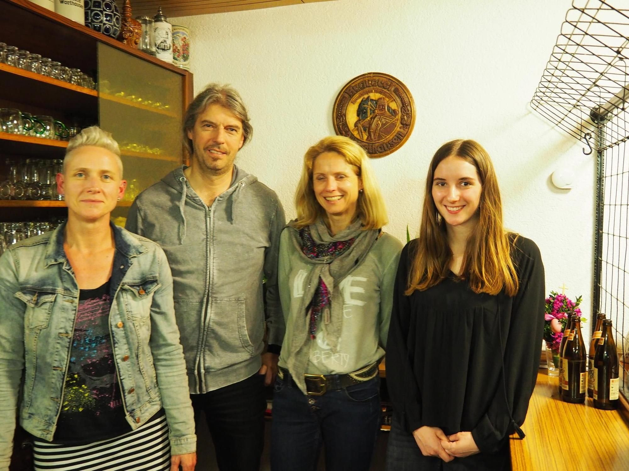 Martin Rodi erhält Ehrenurkunde