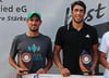 
Jose Daniel Bendeck und Eduardo Struvay (von links) haben die Doppelkonkurrenz bei den Schneider-Open, dem Tennis-Weltranglistenturnier in Bad Schussenried, gewonnen. 
