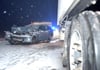
Unfall auf schneeglatter Fahrbahn.
