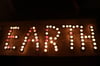 
Licht aus, Kerzen an, heißt es bei der „Earth Hour“, auch Aulendorfer machen in diesem Jahr wieder mit.
