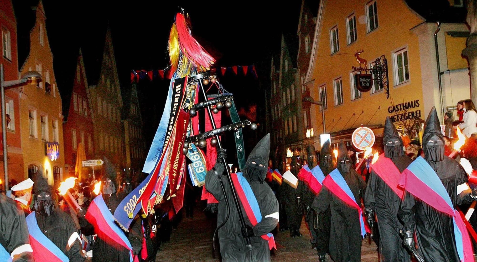 Pennäler Schnitzelbank ist im Anmarsch