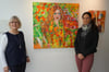 Ortsvorsteherin Heidemarie Matzik (links) und die Künstlerin Anke Fürderer haben gemeinsam am Sonntag die Ausstellung im Unterkochener Rathaus eröffnet.