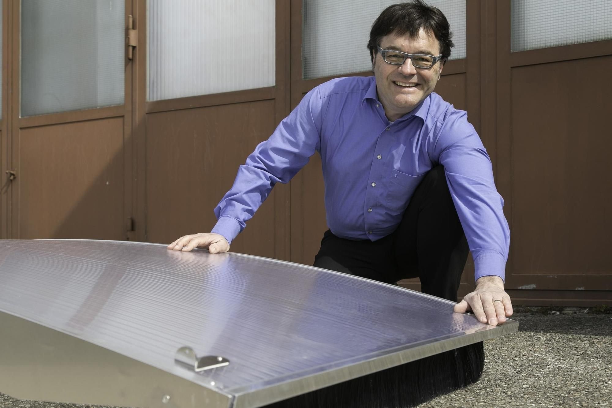FlexiRoof Innovatives Dach für Pool und KoiTeich