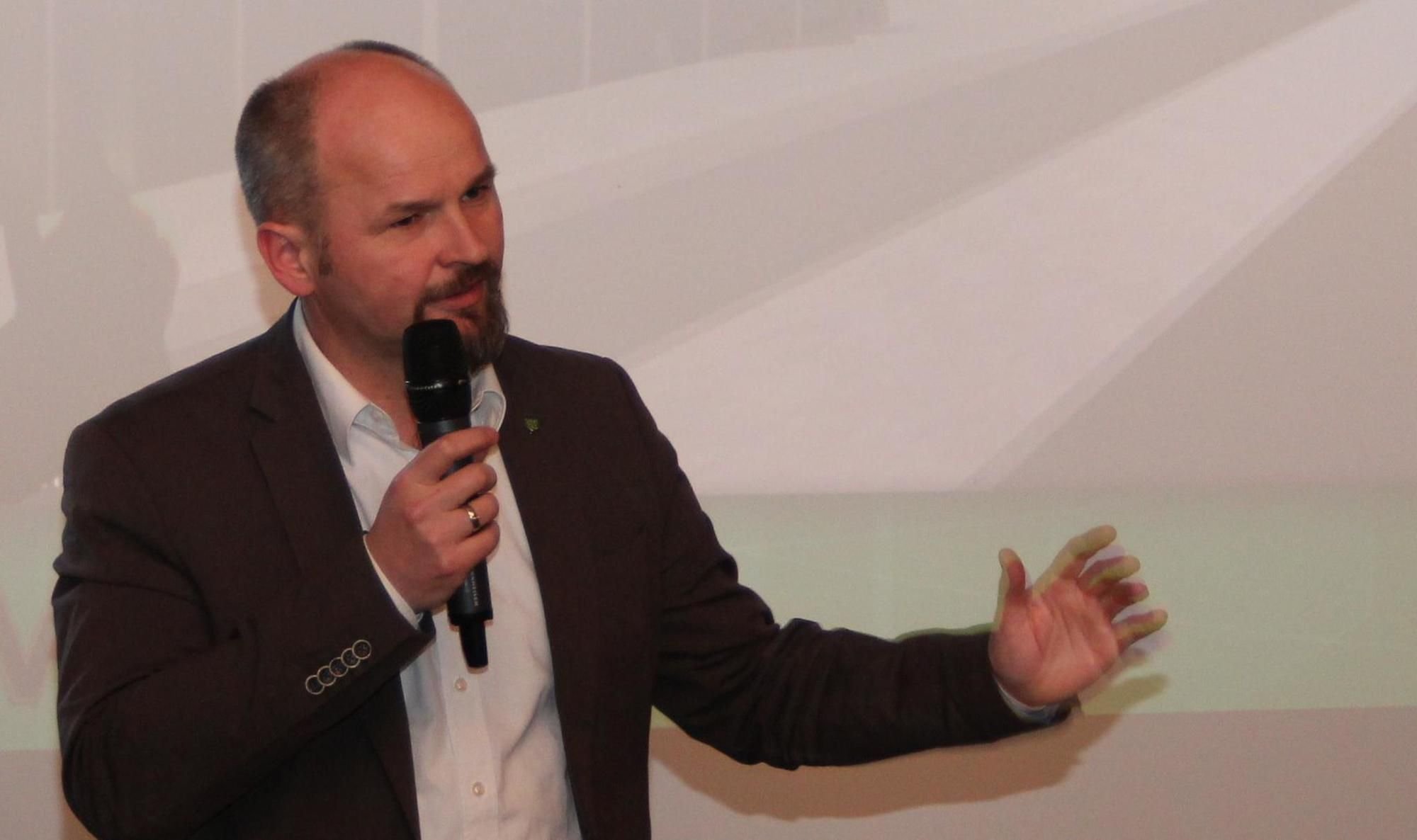 Kattau hofft auf Stelle in Halle