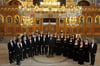 Der Moskauer Kathedralchor tritt mit russisch-orthodoxer Kirchenmusik in der Basilika auf.