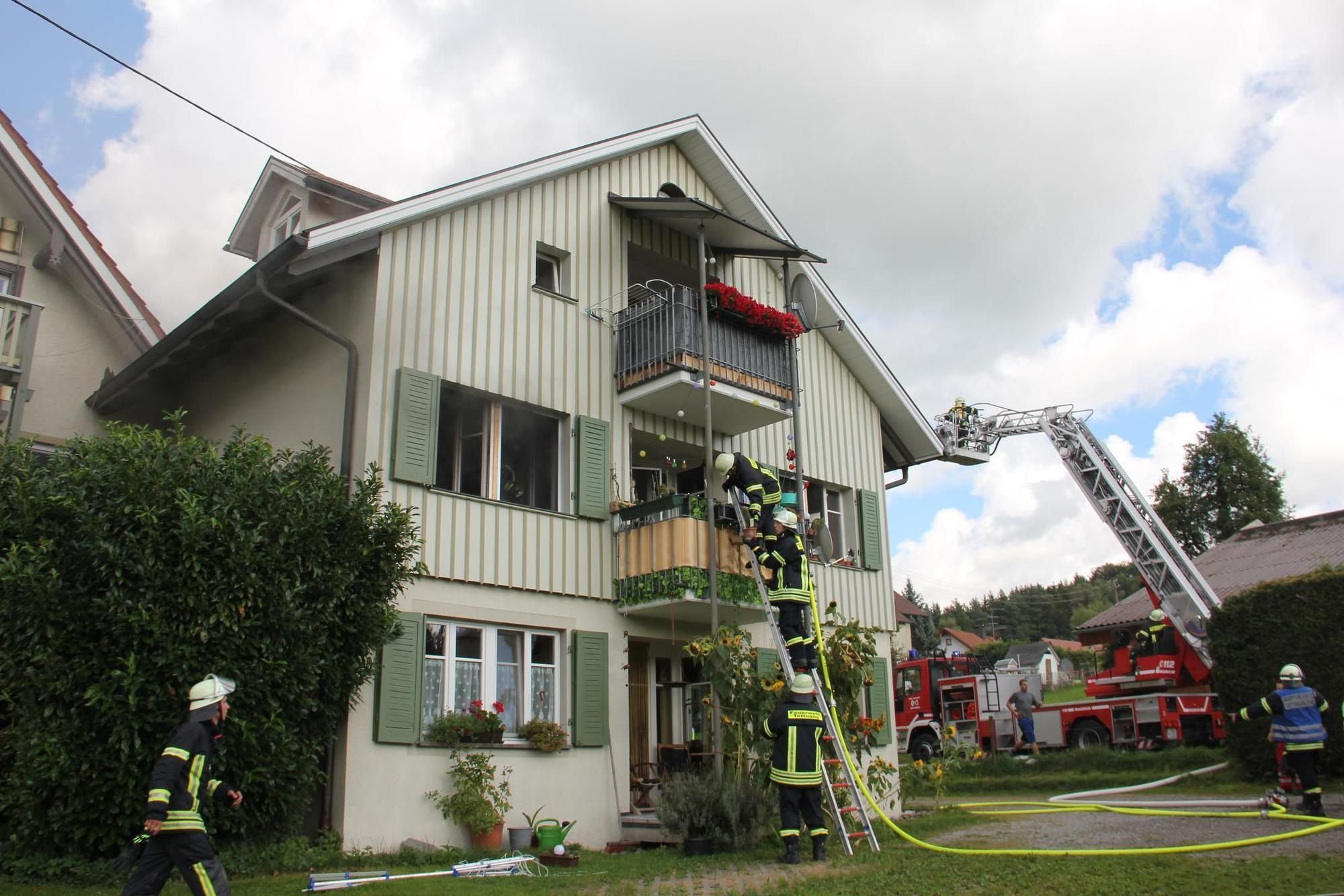 Wohnungsbrand Großeinsatz in Hiltensweiler