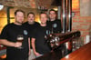 Das Stammpersonal in der Wangener Craft Beer Bar (von links): Udo Vajzovic, Andreas Häberle, Michael Ferger und Anton Rieg. Als Braumeister, Biersommelier und Brauer wollen sie ihre Gäste auch über die rund 80 angebotenen Biersorten informieren. In de