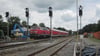 
Jetzt stehen bereits vier neue Signale an der nördlichen Ausfahrt aus dem Bahnhof Ravensburg. 
