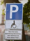 Behindertenparkplätze