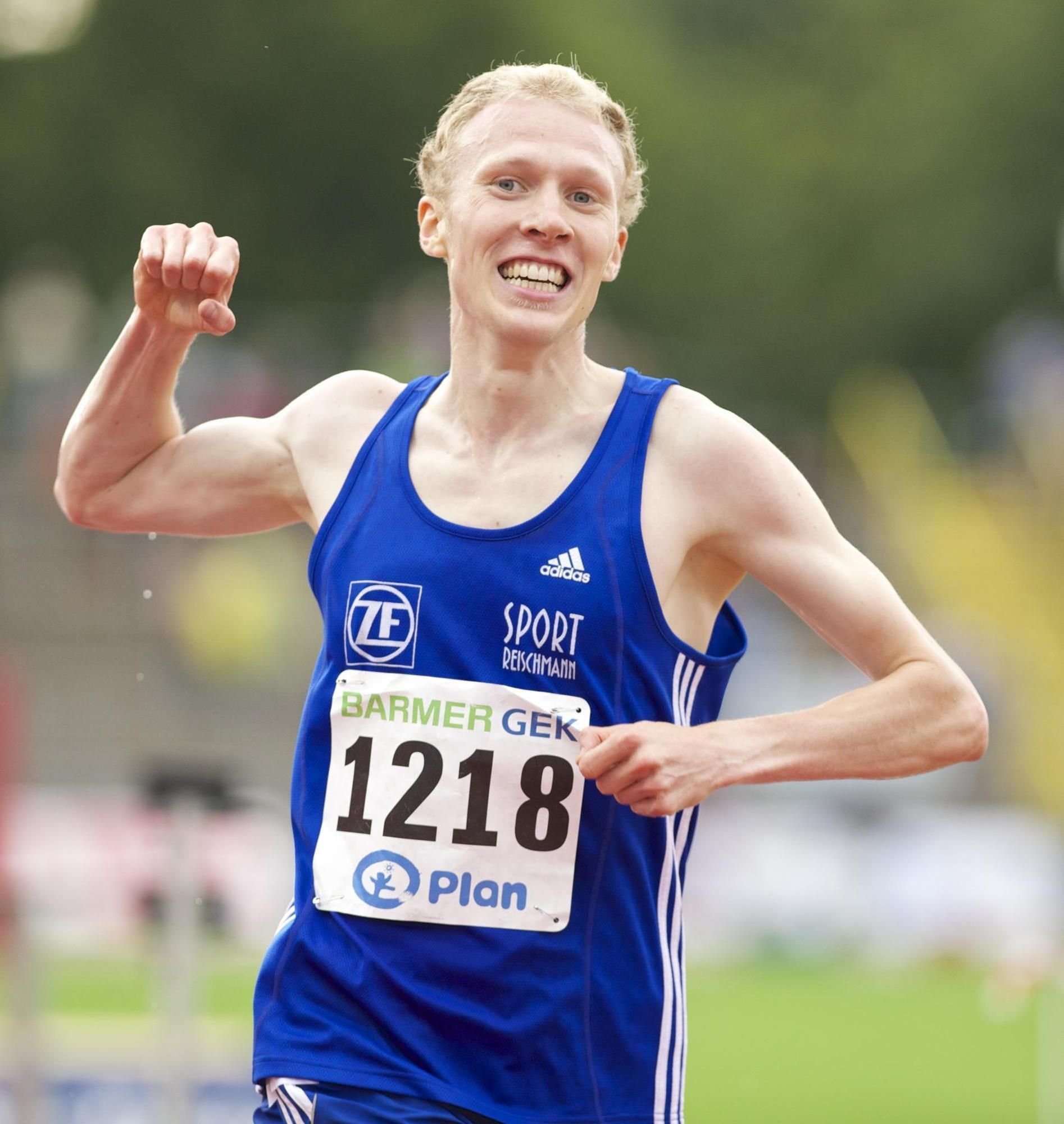 Richard Ringer läuft überragend über die 3000 Meter