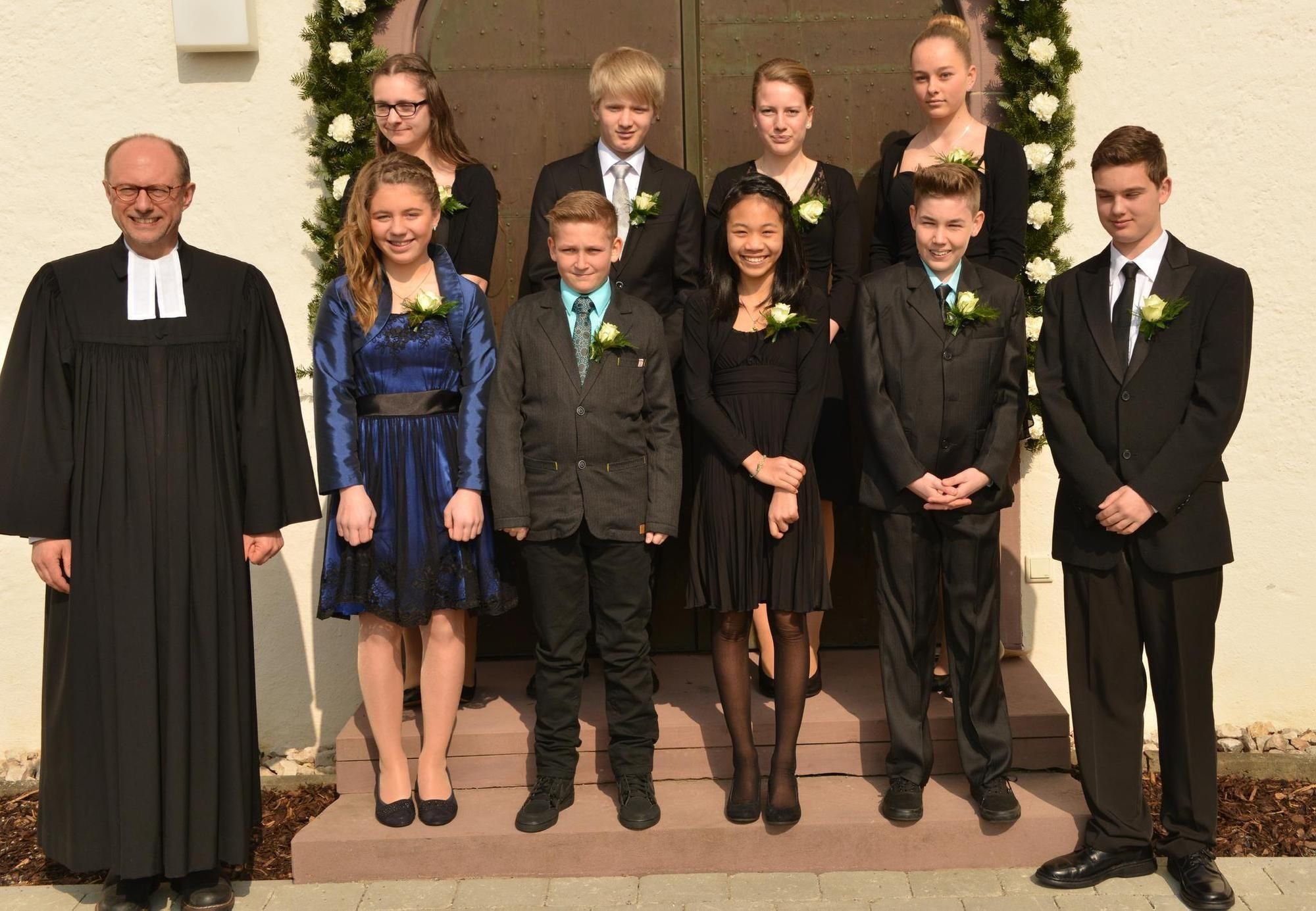 Jugendliche bekennen sich zu ihrem Glauben