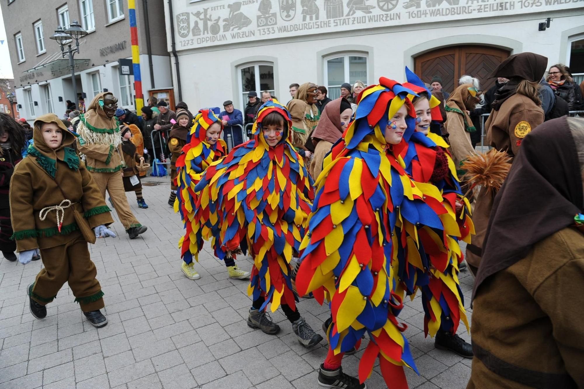 Wenn Zirkusdirektor Rolando mit den Narren tanzt