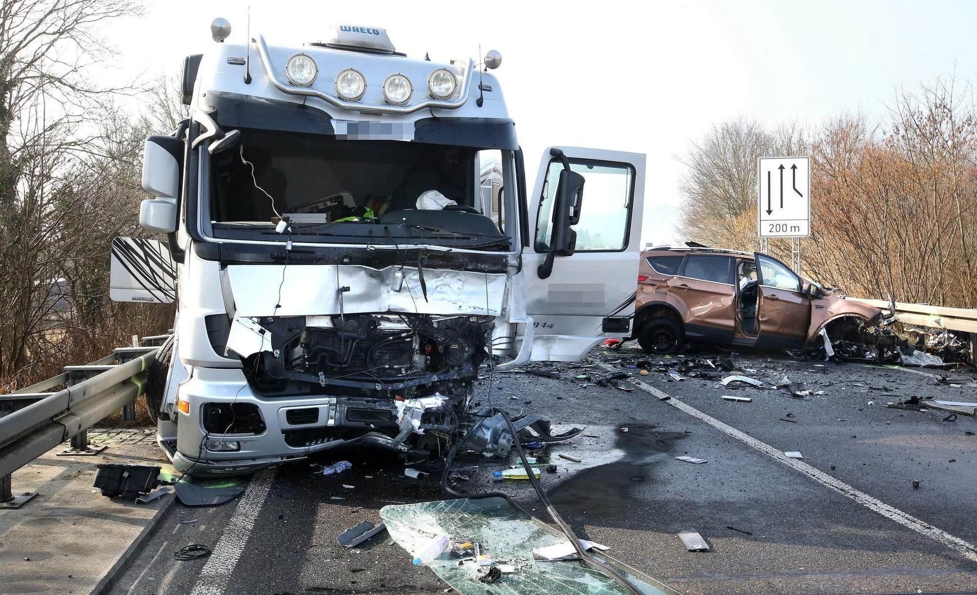 B30 Tödlicher Verkehrsunfall Bei Biberach