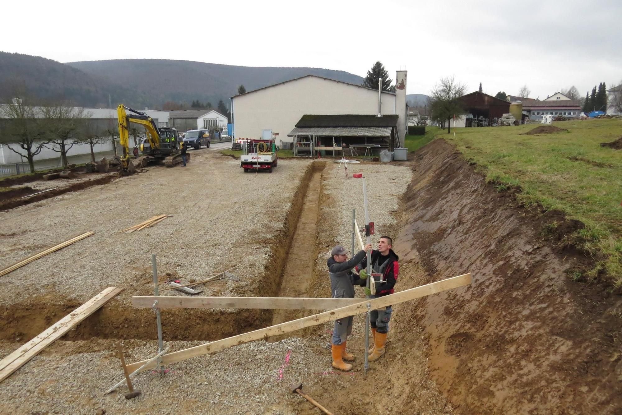 Ein Haus aus Holz für 50 Flüchtlinge