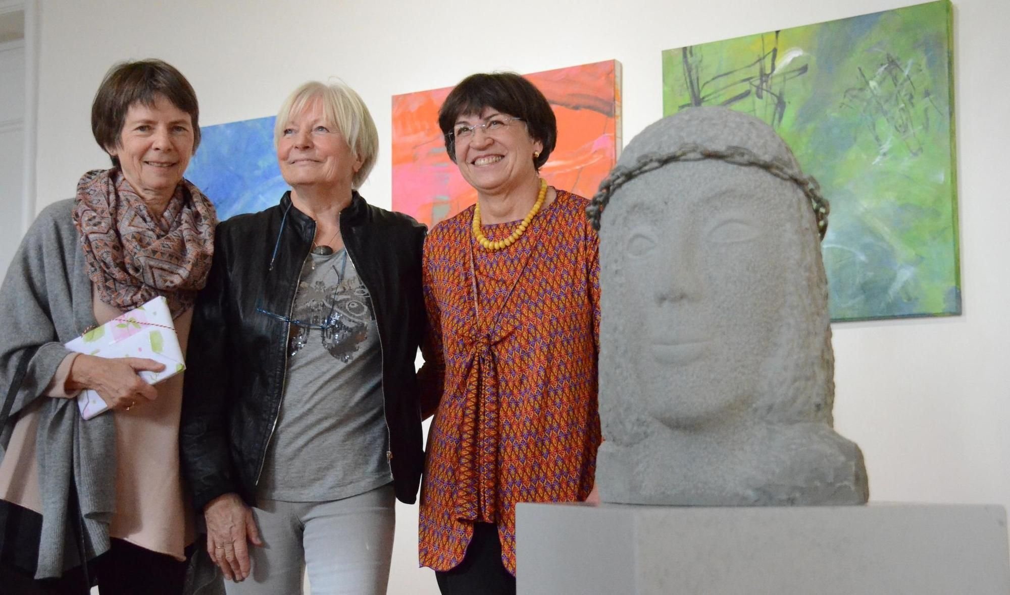 Drei starke Frauen zeigen mehr Kunst aus Kißlegg