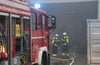 Rasch haben die insgesamt 70 Feuerwehrmänner den Brand in Memmingen-Amendingen gelöscht.