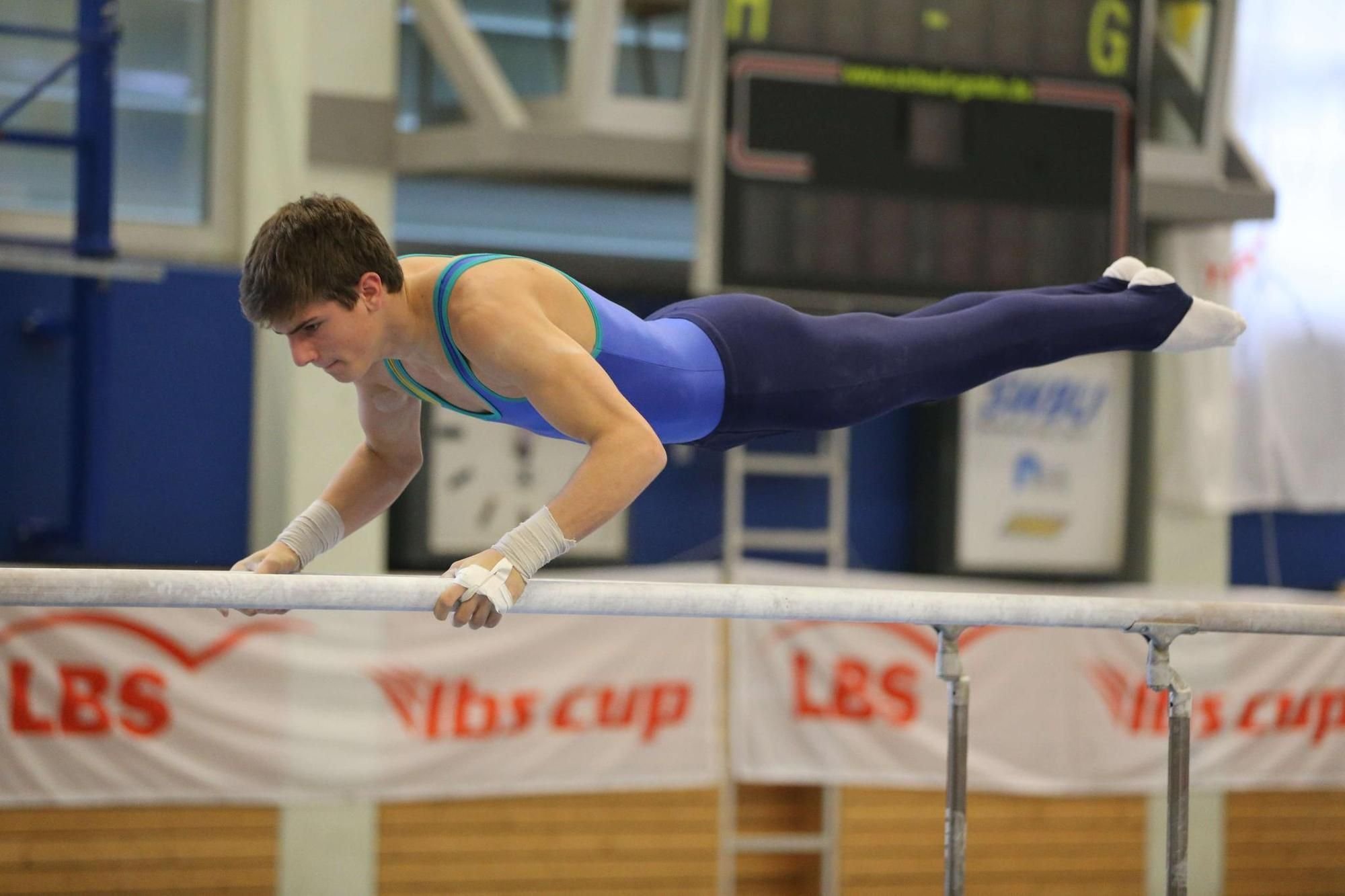 Turner bereiten sich auf Wettkämpfe vor