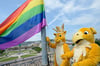 Die Regenbogenfahne ist Symbol der Schwulen- und Lesbenbewegung und steht für Vielfältigkeit und Toleranz.