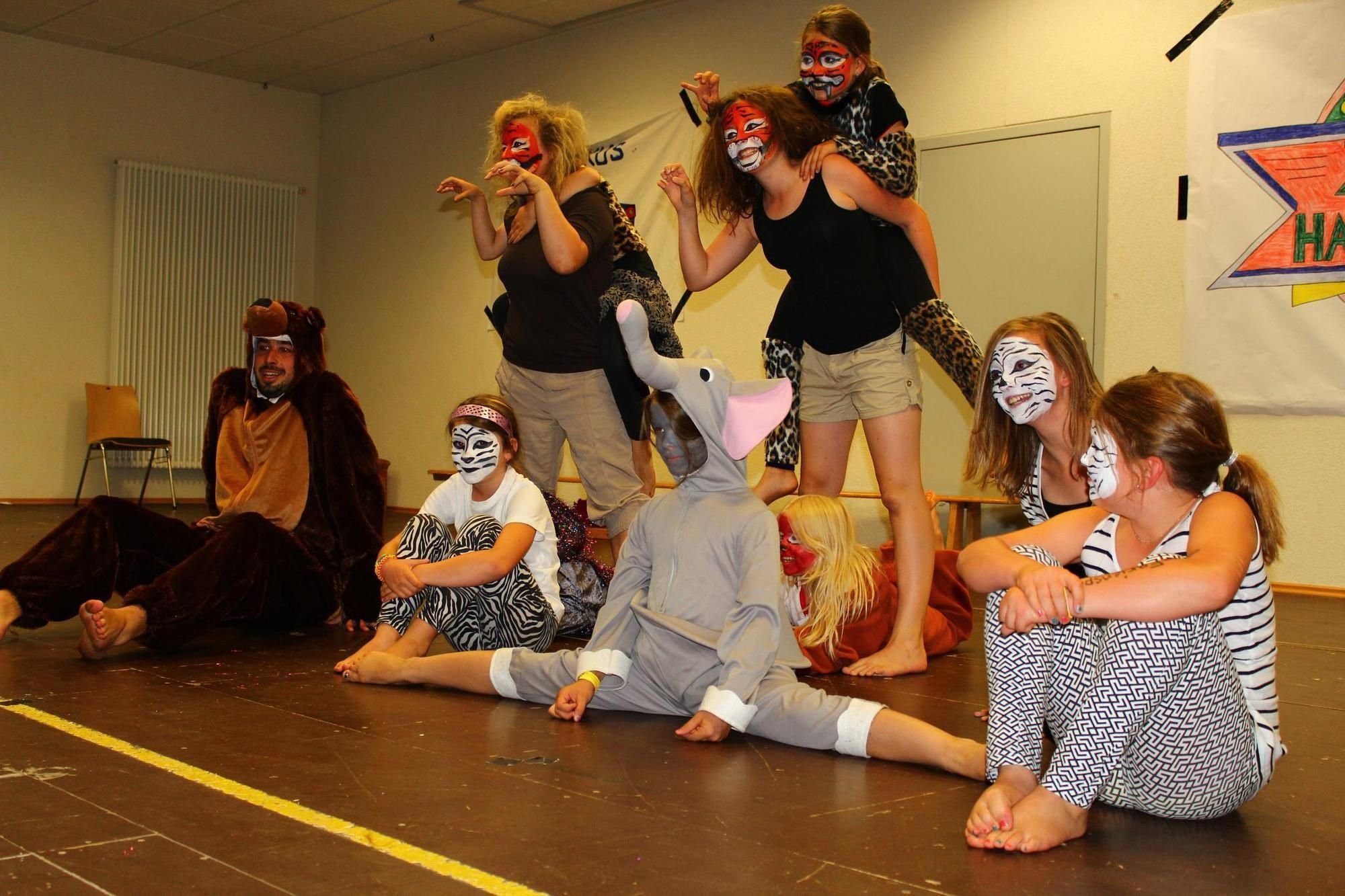 Ich Bin Dann Mal Kult Kaufen Circus Halligalli Shop Zirkus HalliGalli sorgt in Ingstetten für viele Lacher