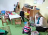 
Erzieherin Monika Graf kümmert sich um die Kleinsten im Johanneskindergarten. Foto: bawa 




