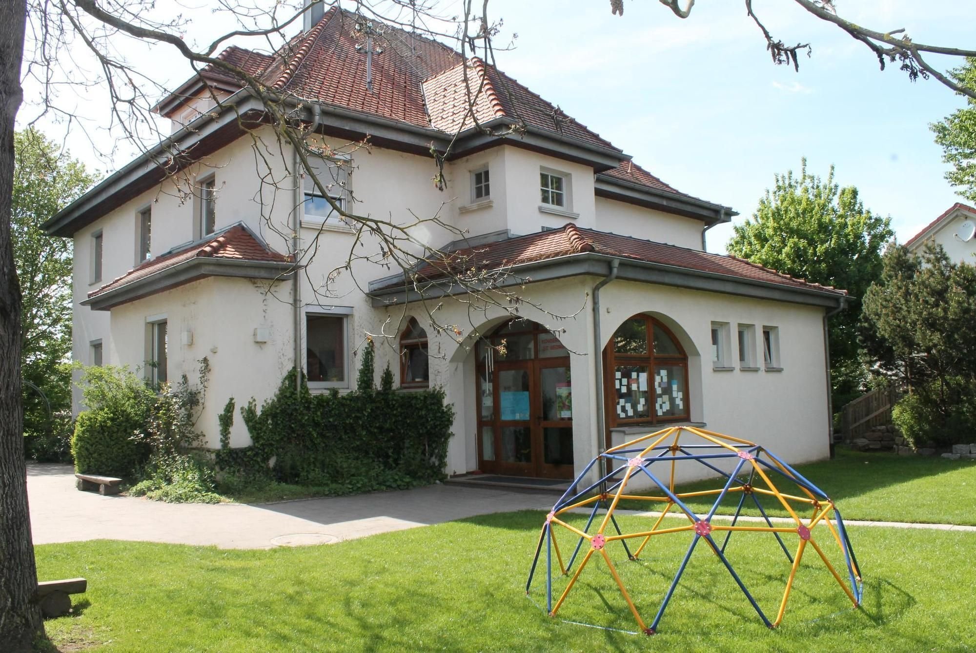 Kindergarten Sankt Georg in Rot feiert 100. Geburtstag