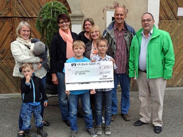 Spende für Kindergarten Hofen