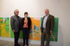 Florian Aicher, Kuratorin Daniela Baumann und Julian Aicher (von links) in Otl Aichers Ausstellung "Die Regenbogenspiele".