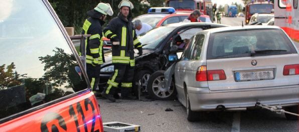 18-Jährige Missachtet Vorfahrt