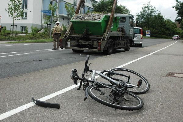 Radfahrerin Stirbt Bei Unfall Auf Zebrastreifen