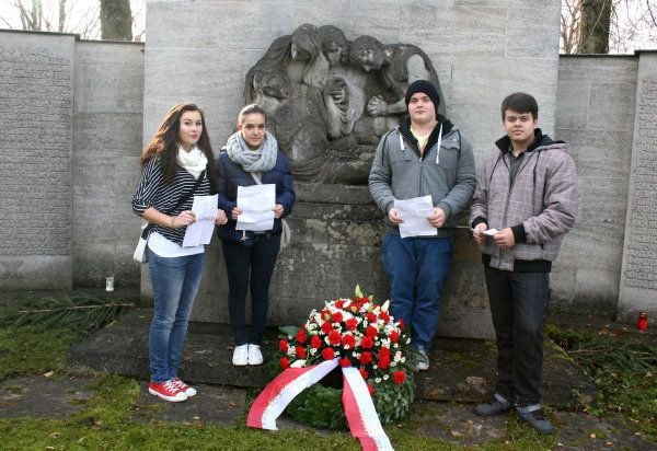 Sergej Motz berührt die Feier weiterhin
