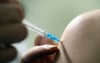 Das Landratsamt empfiehlt einen Impfung gegen Masern.