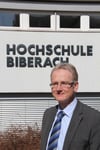 Professor Dr.-Ing Norbert Büchter, Prorektor der Hochschule Biberach, Dozent für Mathematik und Baustatik.