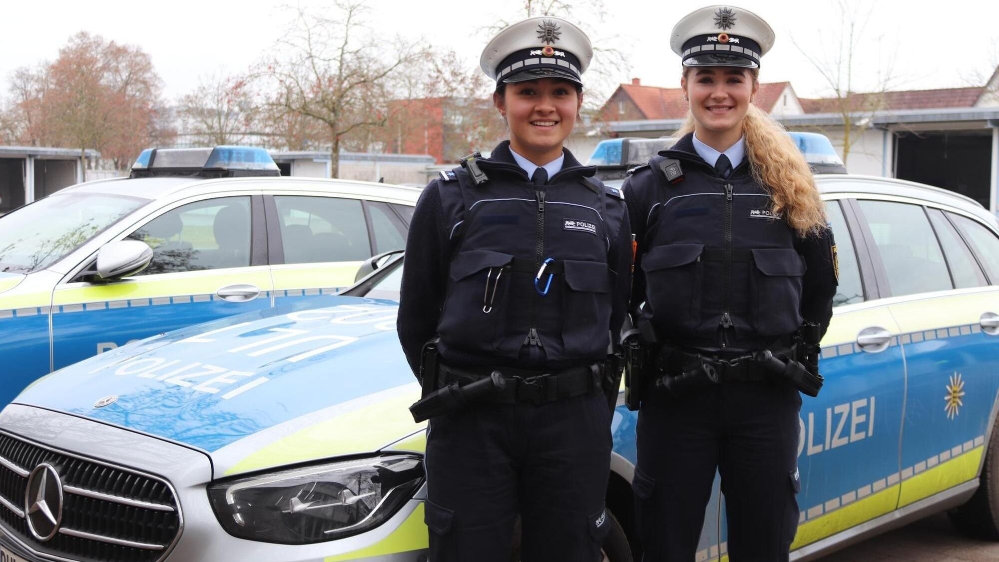 Warum Diese Jungen Frauen Trotz Herausforderungen Gerne Polizistinnen Sind