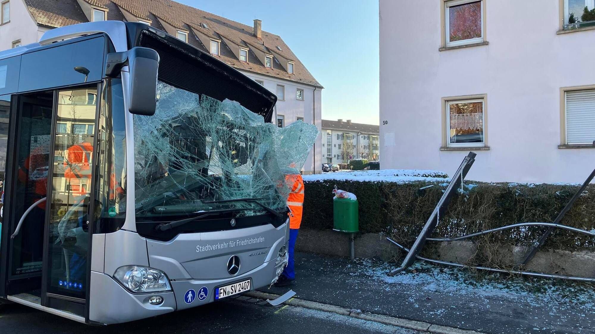 Nach Bus-Unfall In Friedrichshafen: Wie Oft Müssen Busfahrer Zum ...