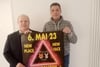 Bürgermeister Thomas Häfele (links) und Rainer Mayer freuen sich schon auf das Fuchs&Hase-Festival am 6. Mai am Sportplatz in Neresheim.