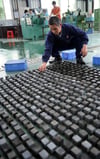 Gewinnung von Rubidium und Bor in einer Fabrik im chinesischen Ganzhou.