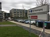 An der Oberschwabenklinik, hier er Standort Ravensburg, bemüht sich die Übergangs-Geschäftsführung um einen besseren Ruf als Arbeitgeber.